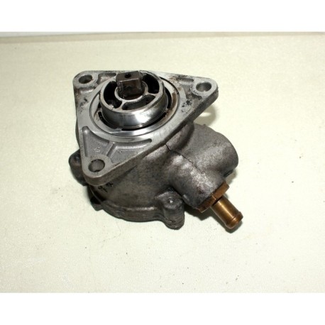 VÁKUUMPUMPA 46771105 FIAT STILO 192 HÁROMAJTÓS