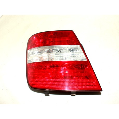 BAL HÁTSÓ LÁMPA 46758988 FIAT STILO 192 ÖTAJTÓS