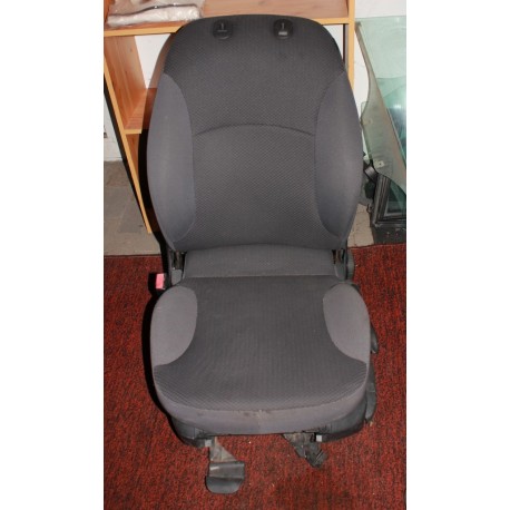 BAL ELSŐ ÜLÉS  FIAT STILO 192 ÖTAJTÓS